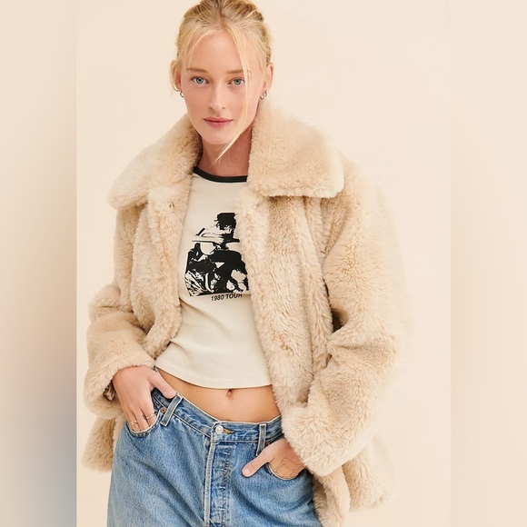 Free people Pretty Perfect Faux Fur Peacoat size medium - Picture 1 of 3